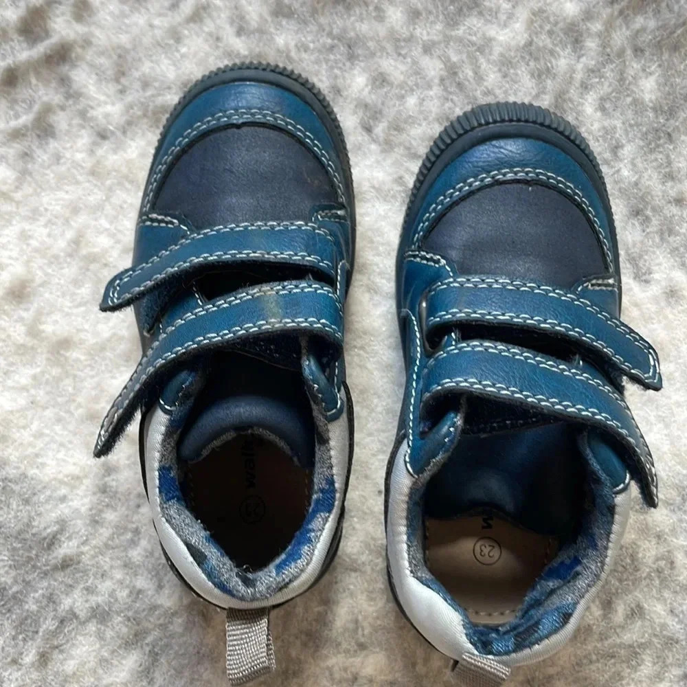 Kids Sneakers - Picture 2 of 6
